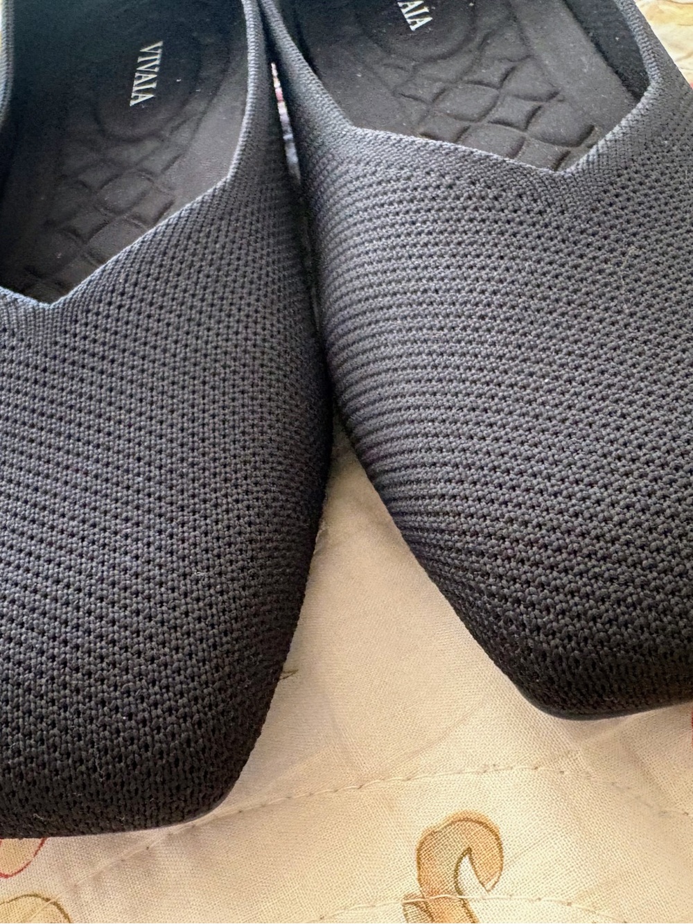 VIVAI Square-Toe V-Cut Flats (Margot 2.0)
